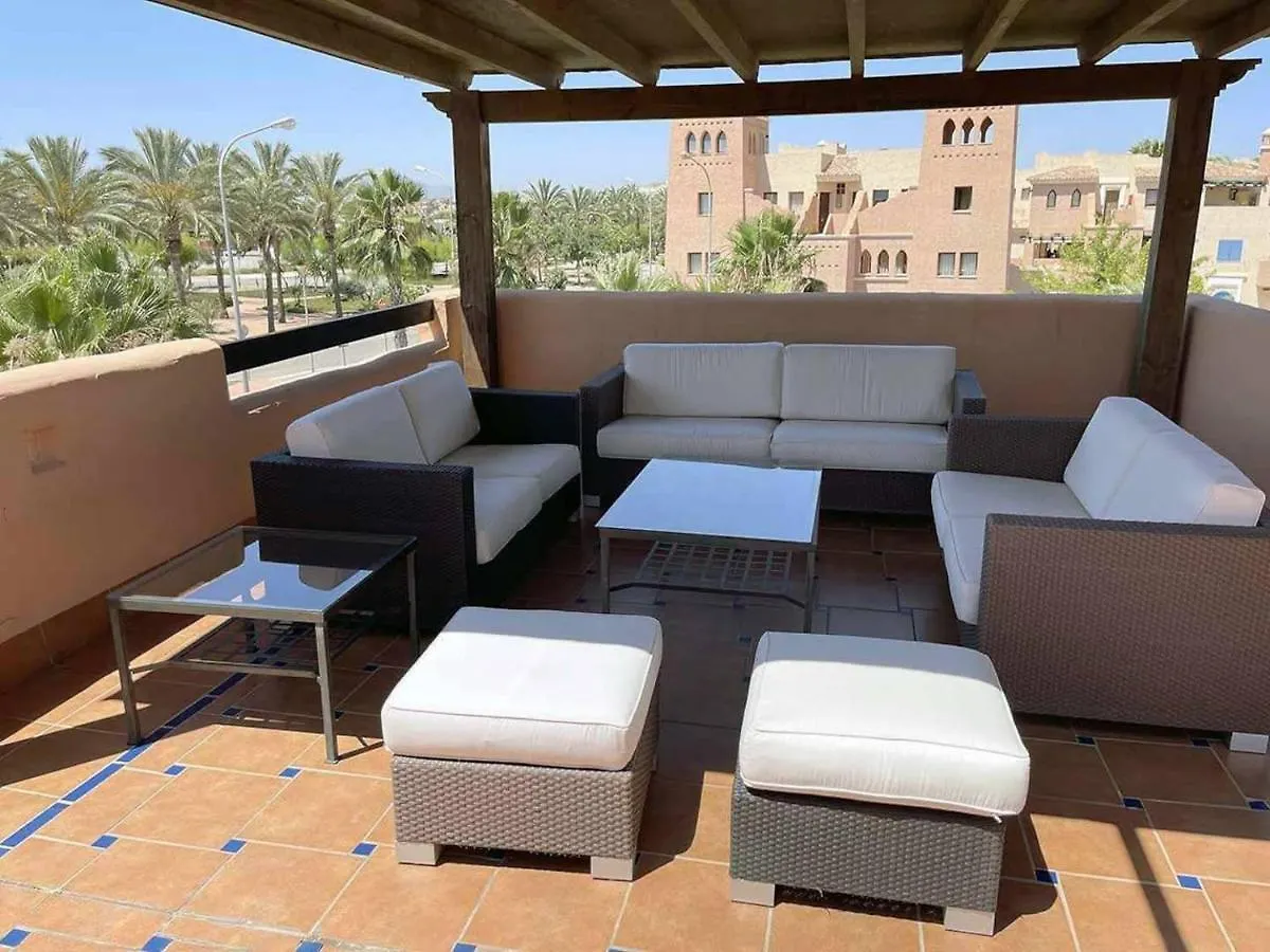 Verazul Beachside Penthouse: Fiber Wi-Fi for Remote Work Vera